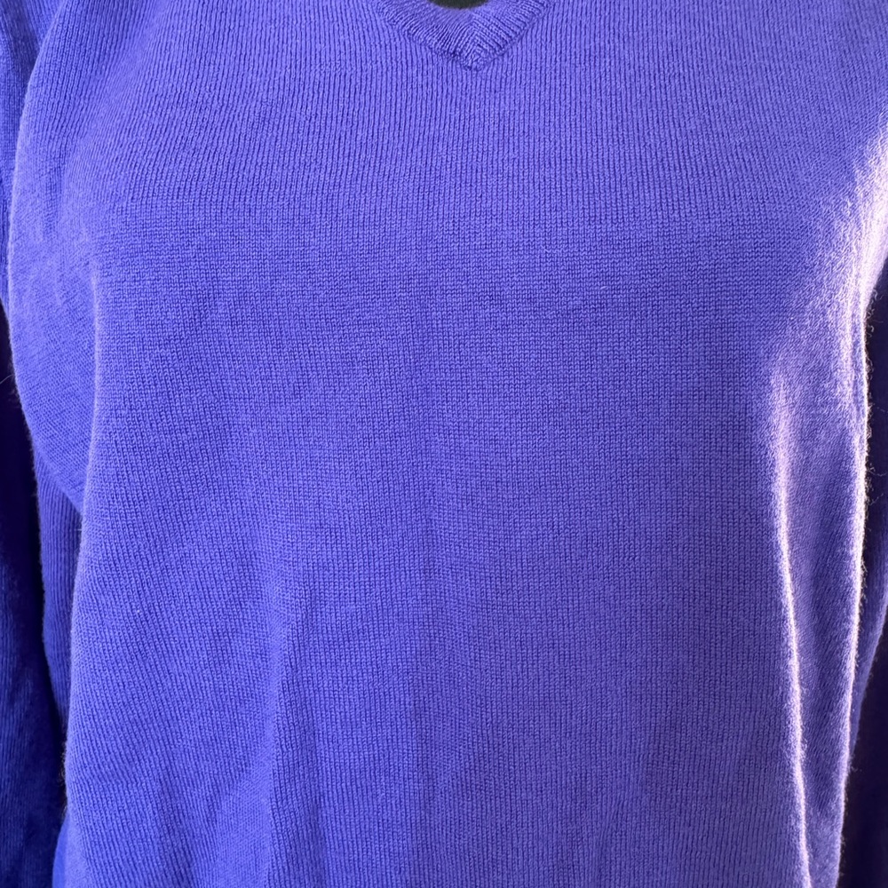 J.Crew Purple 100% Merino Wool V-Neck Sweater Slim Fit Size L - Picture 5 of 6